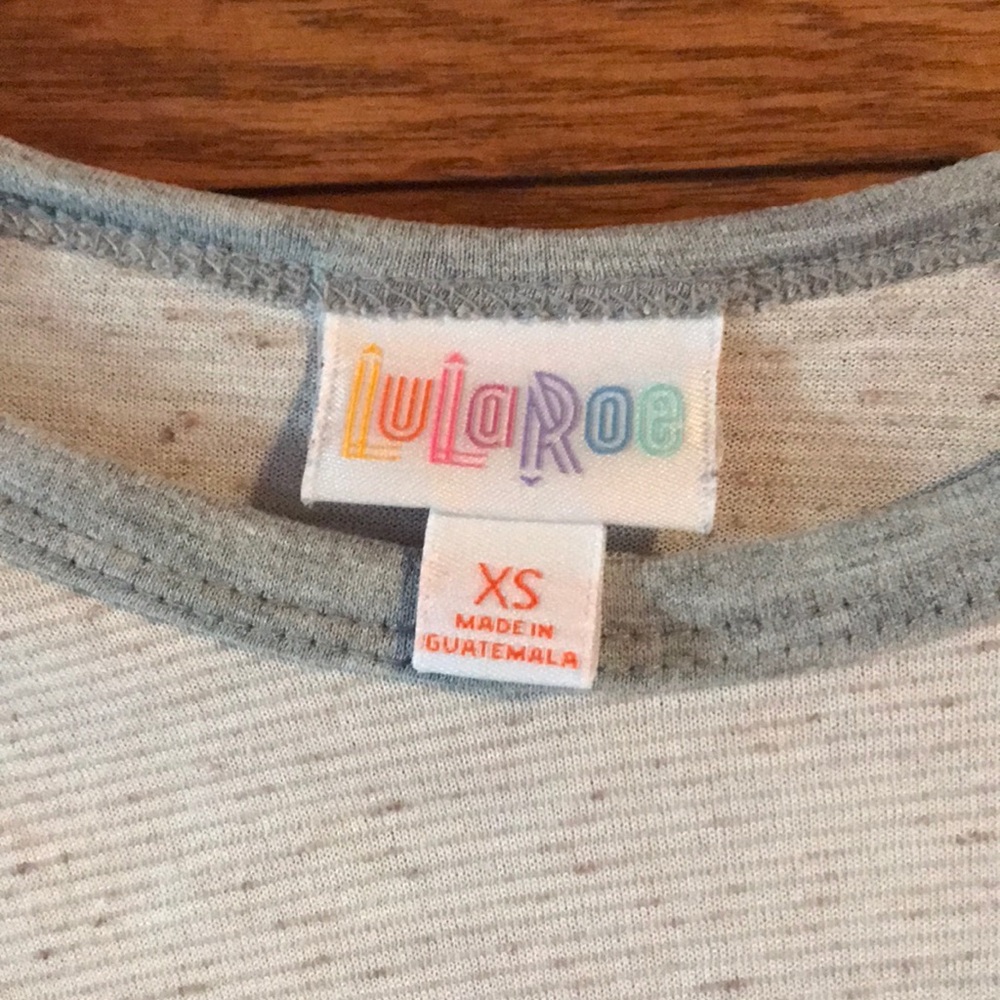 LulaRoe Randy top - Picture 2 of 2